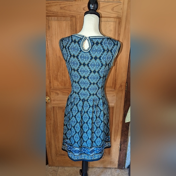 Small Max Studio Women's Dress - Picture 2 of 2